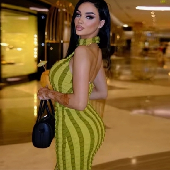 Stripe Print Halter Popcorn Dress - Picture 5 of 6